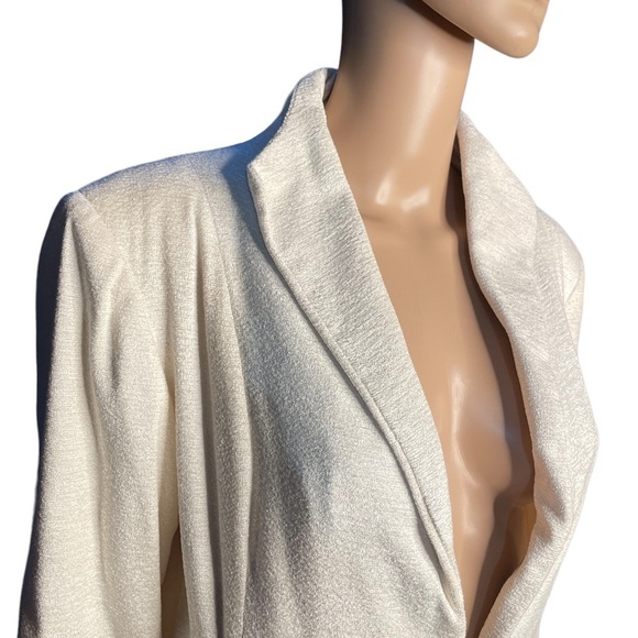 Vintage Chayes stunning cream French frock    Asymmetrical coat size large - Picture 10 of 11